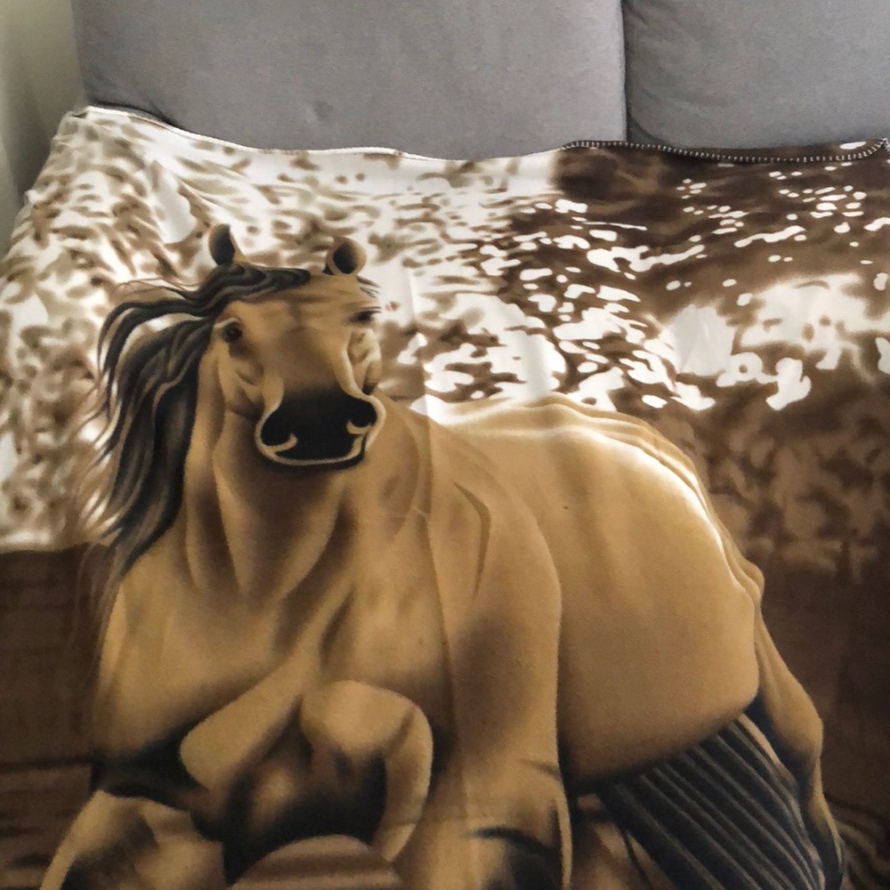 Throw blanket